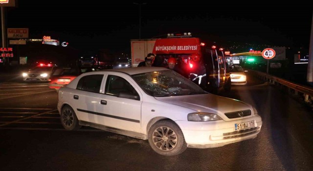 Adanada tır ile otomobil çarpıştı, otomobil sürücüsü ağır yaralandı