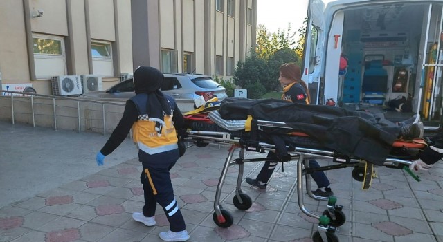 Adıyamanda motosiklet şarampole uçtu: 2 yaralı
