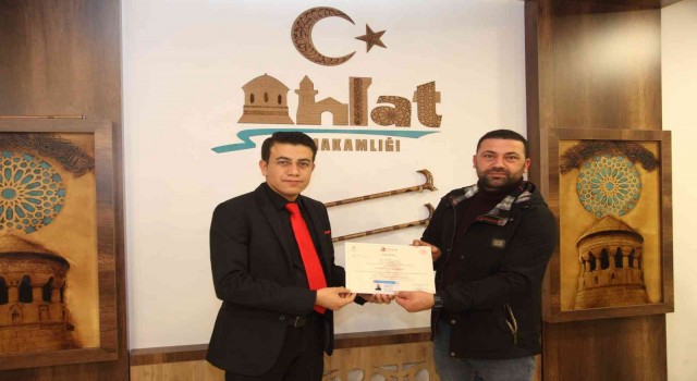 Ahlatta eğitimini tamamlayan genç çiftçi ve girişimciler sertifika aldı