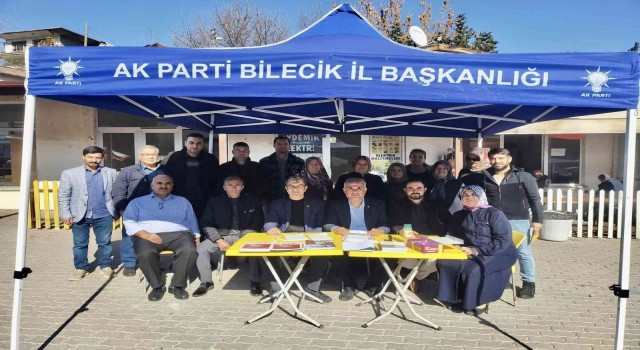 AK Parti standında halkın talepleri dinlendi