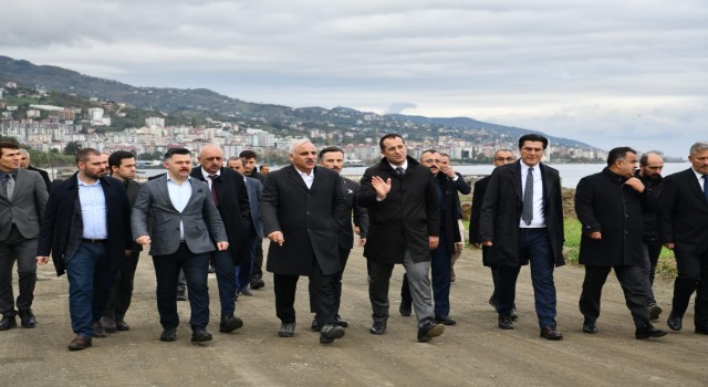 Akçaabat sahili göz kamaştıracak