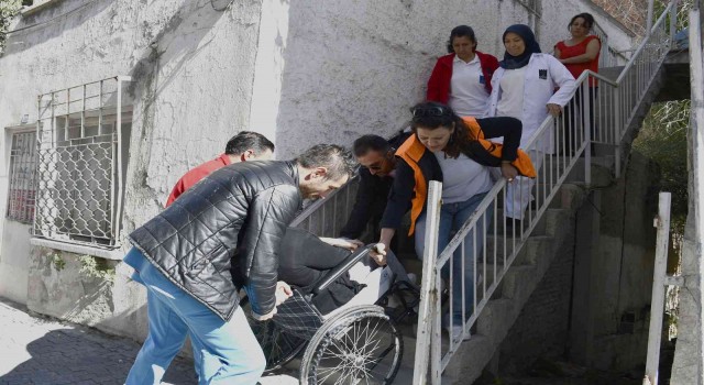 Altı yıl sonra denizi görmenin mutluluğunu yaşadı