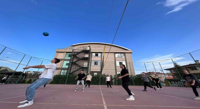Altınkürede voleybol turnuvası başladı