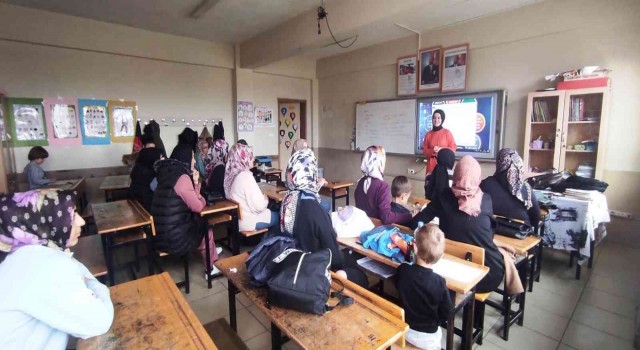 Altıntaş Zafer İlkokulunda “Aile Okulu” projesi