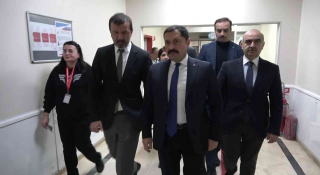 Amasya Valisi Mustafa Masatlıdan 3 kişinin can verdiği minibüs kazasıyla ilgili açıklama: “Minibüsün süratli olduğu tespit edildi”