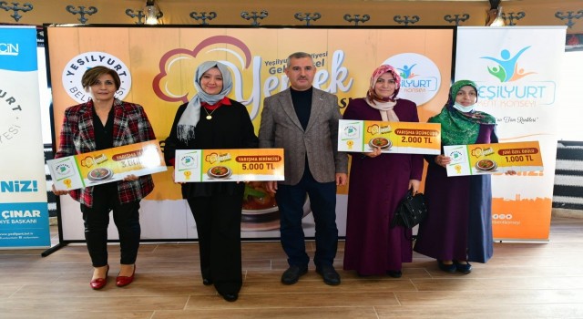 ‘Analı-kızlı yemek yarışmasında ödüller sahiplerini buldu