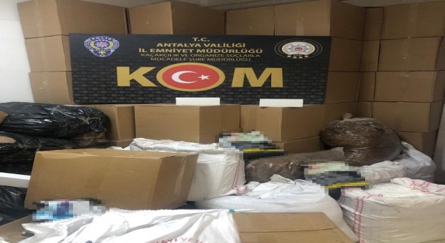 Antalyada kaçak tütün satanlara büyük darbe