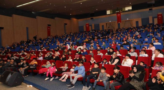 Ara tatilde sinema Akyurtta