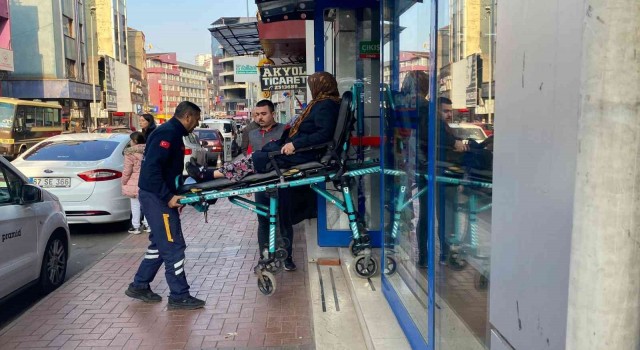 Aracın çarptığı kadın markete gidip alışveriş yaptı