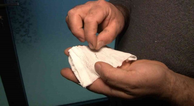 Arnavutköyde ekmek yerken ölümden döndü