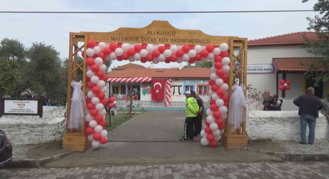 Aydında 25 yıldır sessizliğe bürünen köy okulu eski günlerine döndü