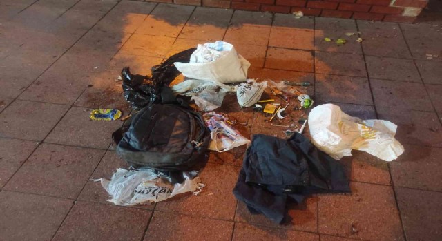 Aydında unutulan çanta polisleri alarma geçirdi