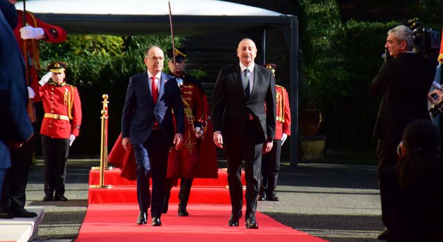 Azerbaycan Cumhurbaşkanı İlham Aliyev Arnavutluk'ta