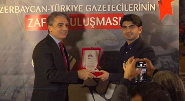 Azerbaycan-Türkiye Gazetecilerinin Zafer Buluşmasında gazetecilere ‘Karabağ Savaşı Fahri Ödülü verildi