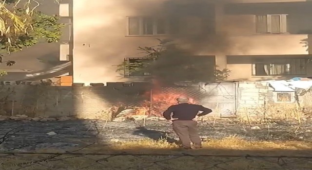 Bahçede çıkan yangın korkuttu