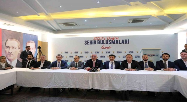 Bakan Ersoy, İzmirde restorasyonu devam eden eski Tekel fabrikasında incelemelerde bulundu