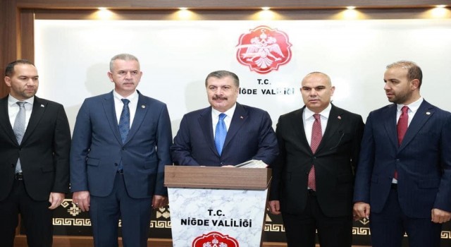Bakan Koca: 31 bin 317 kişinin alımı için kılavuz yayınlamak üzere önümüzdeki hafta ÖSYM'ye gönderiyoruz