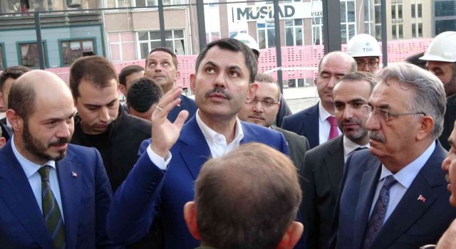 Bakan Kurum, yapım aşamasındaki Belediye Bloklarını inceledi