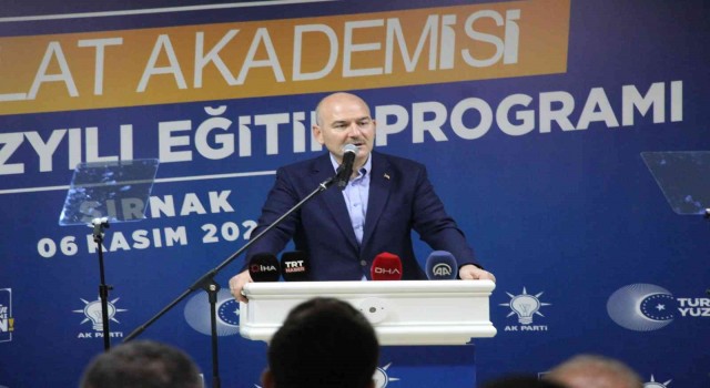 Bakan Soylu: “Biz kendi gücümüzle dinamiklerimizle adımlarımızı atarken, Kılıçdaroğlu da elin adamına diz çökmekle meşgul”