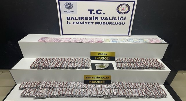 Balıkesirde 8 bin 260 adet uyuşturucu, uyarıcı hap ele geçirildi