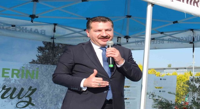 Balıkesirde Büyükşehirden zeytin üreticilerine tente ve zeytin kasası desteği