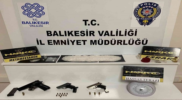 Balıkesirde uyuşturucu baskınında 13 gözaltı