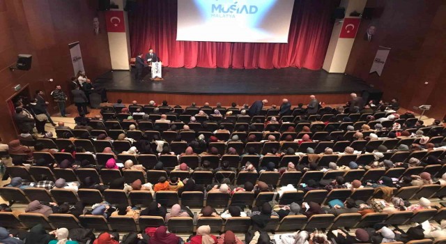 ‘Başarı Bedel İster konferansına yoğun ilgi