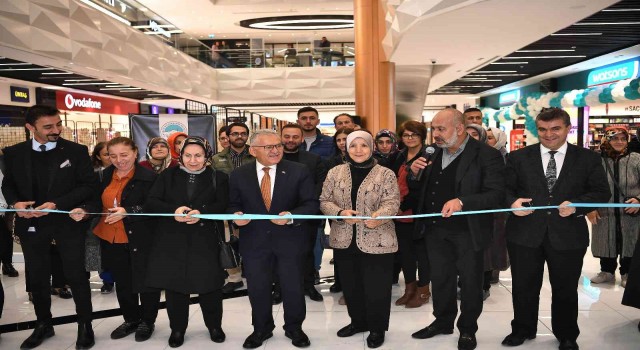 Başkan Büyükkılıç, ‘Dantel Anglez El Sanatları Sergisinin açılışını yaptı