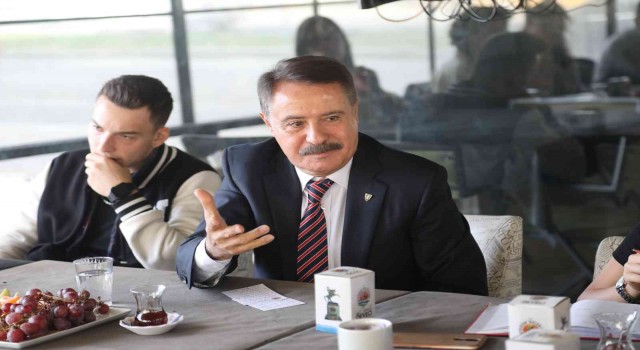 Başkan Deveciden öğrencilere ikamet çağrısı