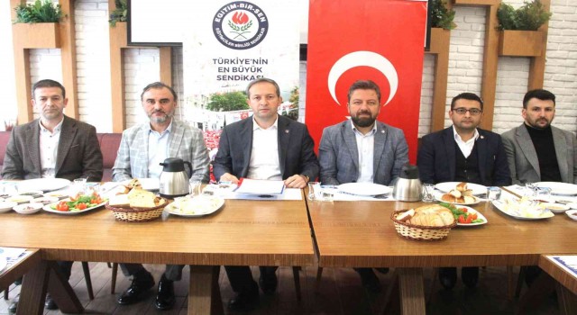 Başkan Fatih Köse: Tüm eğitim çalışanlarımızın Öğretmenler Gününü tebrik ediyoruz