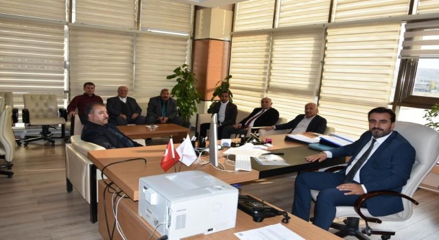 Başkan Güngöralp: “Sağlık çalışanlarımız, insan hayatına saygıyı ifade etmektedir”