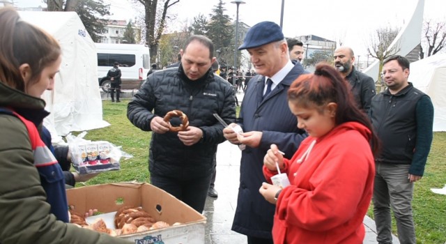 Başkan Özlü, bir an olsun sahadan ayrılmıyor