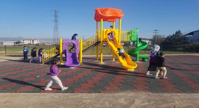 Başkan Özlü “Bir çocuğun tebessümü bizim için her şeye değer”