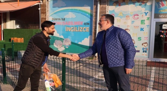 Başkan Savran 15 Temmuz Mahallesi ve 2000 Evler Mahallesindeki esnafları ziyaret etti