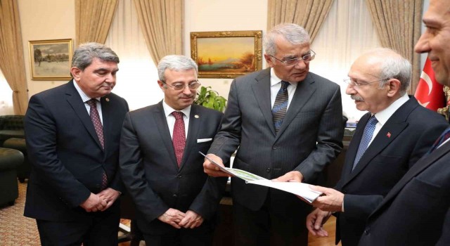 Başkan Tarhan, Kılıçdaroğlunu açılışlara davet etti