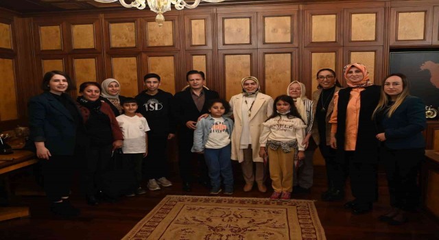 Başkan Yazıcı, lösemili çocuklarla buluştu, Kronik Hastalıklar Merkezinin müjdesini verdi