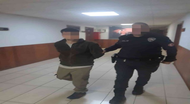 Başkasının kartıyla işlem yaptı, polisten kaçamadı