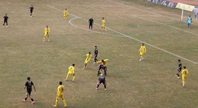 Bayburt Özel İdarespor kendi evinde 7- 0 yenildi