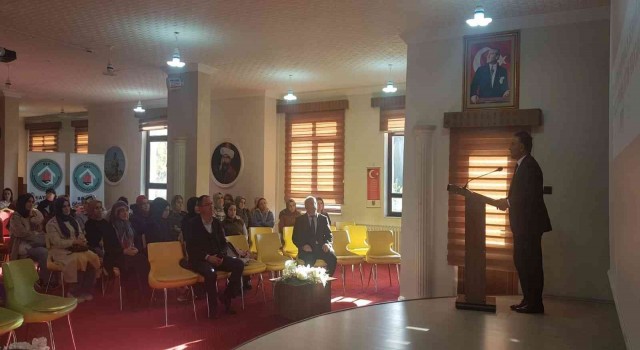 Bayburtta “Özel Eğitim Farkındalık Seminerleri” başladı