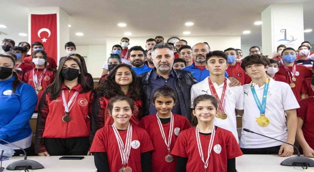 Bayraklı Belediyesinden 3 yılda 666 madalya