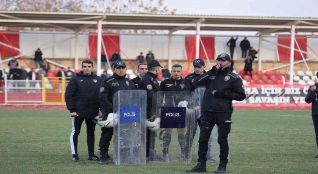 Belediye Başkanı Savrandan maçın hakemine sert tepki