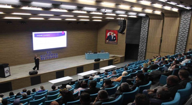 Belediye personeline eğitim