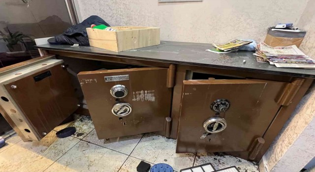 Beylikdüzünde kuyumcudan 3 buçuk milyonluk vurgun