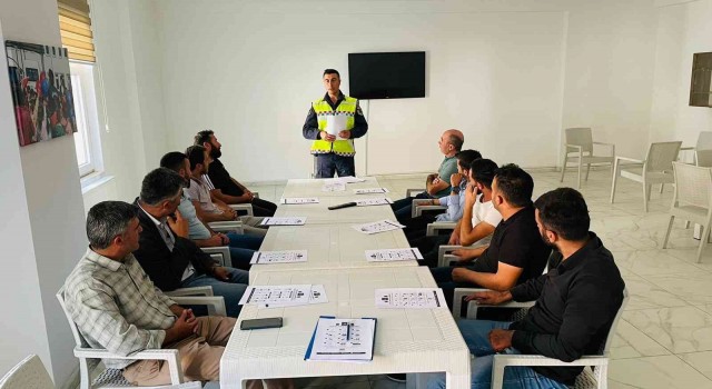 Beytüşşebapta saygı ve trafik kuralları semineri verildi