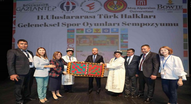 Bilal Erdoğan, GAÜNde sempozyuma katıldı