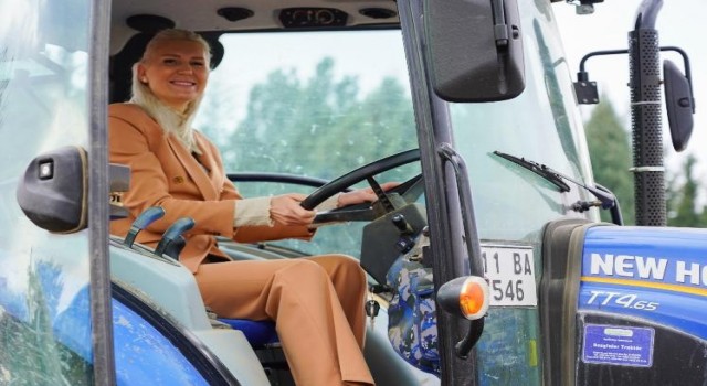 Bilecikte ata tohumu karakılçık buğdayı toprakla buluştu