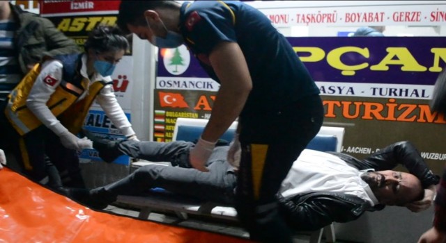 Bilet kesilmesine sinirlendi, otobüsçüyü bıçakladı