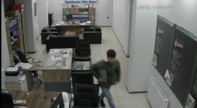 Bilgisayar çalan hırsız güvenlik kamerasına yakalandı