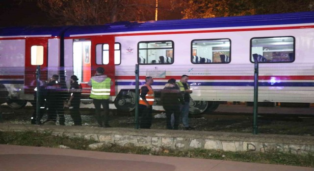 Sakarya'da genç kızı bir anlık dalgınlığı hayattan kopardı