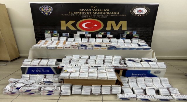 Bir şahsa ait iş yerinde ve araç yapılan aramada bol miktarda kaçak tütün ele geçirildi